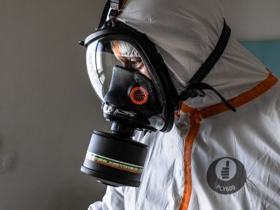 Désinsectisation  sur un vide sanitaire contre des moustiques